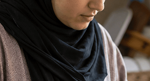 أهلاً، أنا الماس وعمري 15 سنة