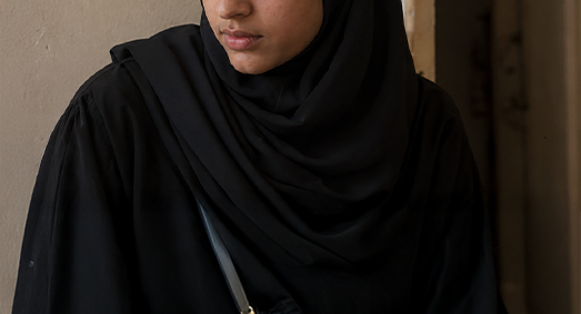 أهلاً، أنا أمل وعمري 17 سنة