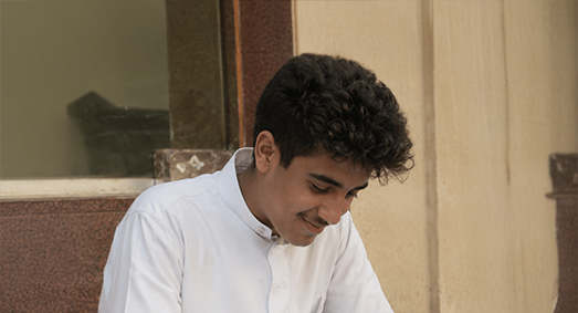 أهلاً، أنا رائد وعمري 16 سنة