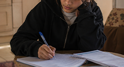 أهلاً، أنا اشواق وعمري 14 سنة